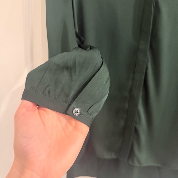 Quince Washable Stretch Silk Split Neck Blouse-Green - Picture 5 of 8